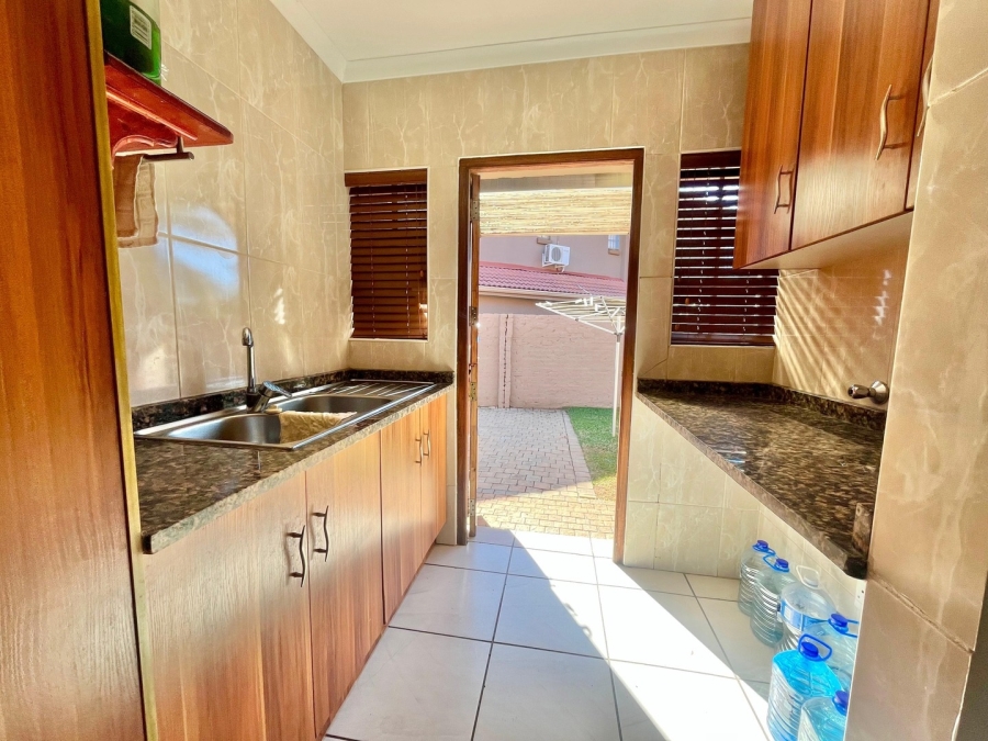 3 Bedroom Property for Sale in Hexrivier Lifestyle Estate North West